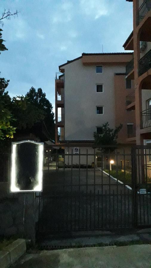 Апартаменти Casa Brava 2 Сонячний Берег Екстер'єр фото
